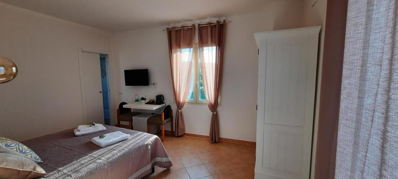 Monte Becco Panoramic Rooms Santa Teresa Gallura Extérieur photo